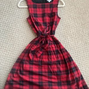 Sleeveless red and black dress
